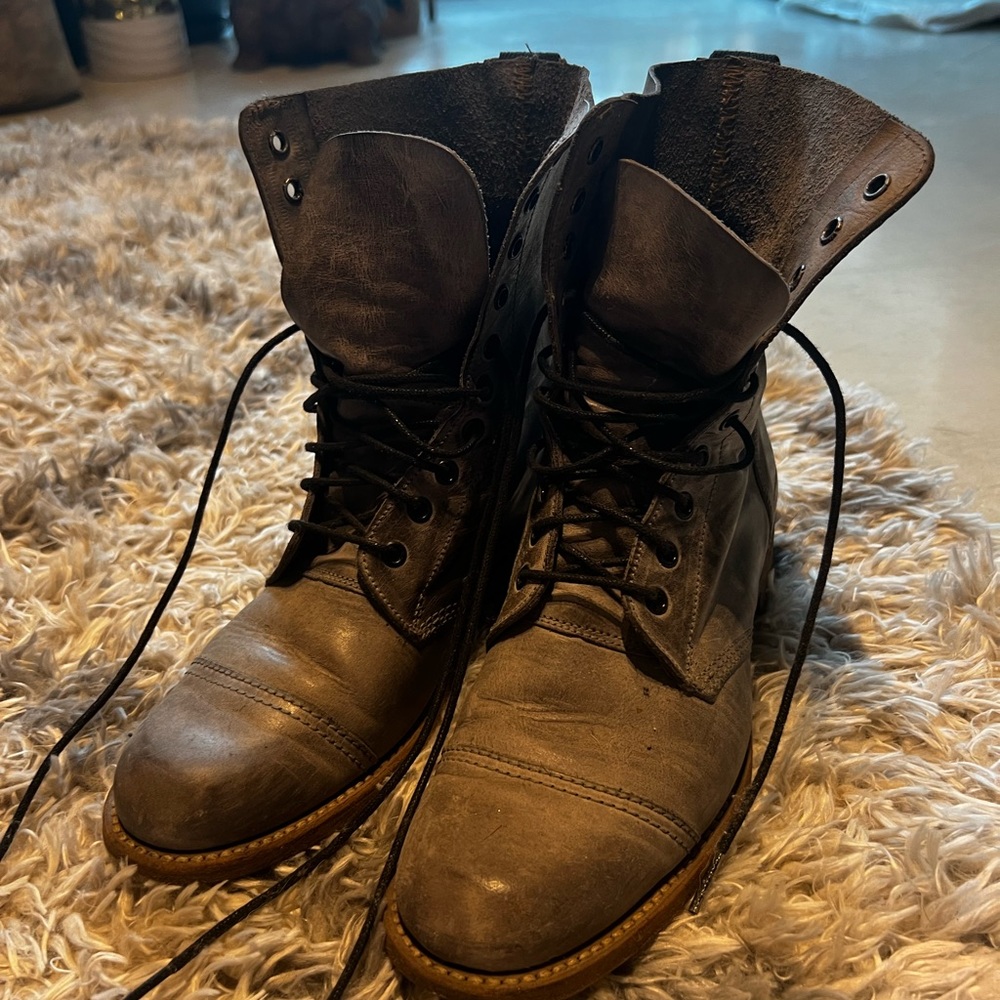 MDK Gray Boot Size 7